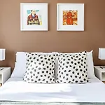 Spacious Oasis In Beyoglu Steps From Galataport